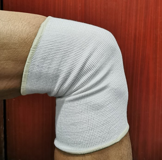 Knee Brace (Aged Goods)