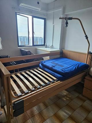 Wooden bed hospital (Pre-owned)