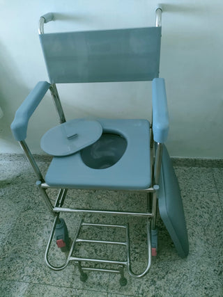 Giveaway Electrical luxury hospital bed & S/S commode with front tipper - Image 3